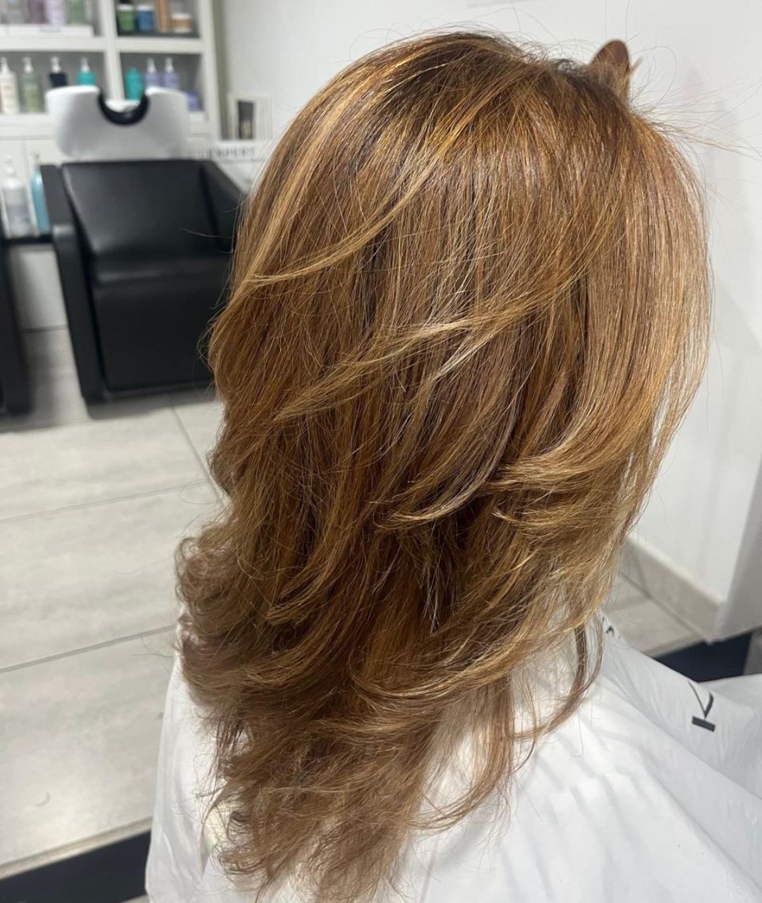 Balayage caramel brushing souple - coiffure femme Réunion